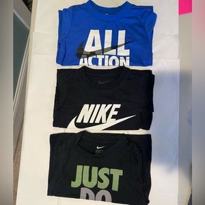 Boys Nike short sleeve shirts